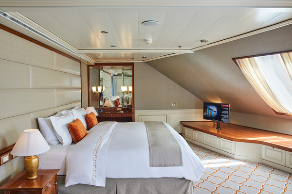 Silversea Cruises - Silver Whisper - Royal Suite.jpg